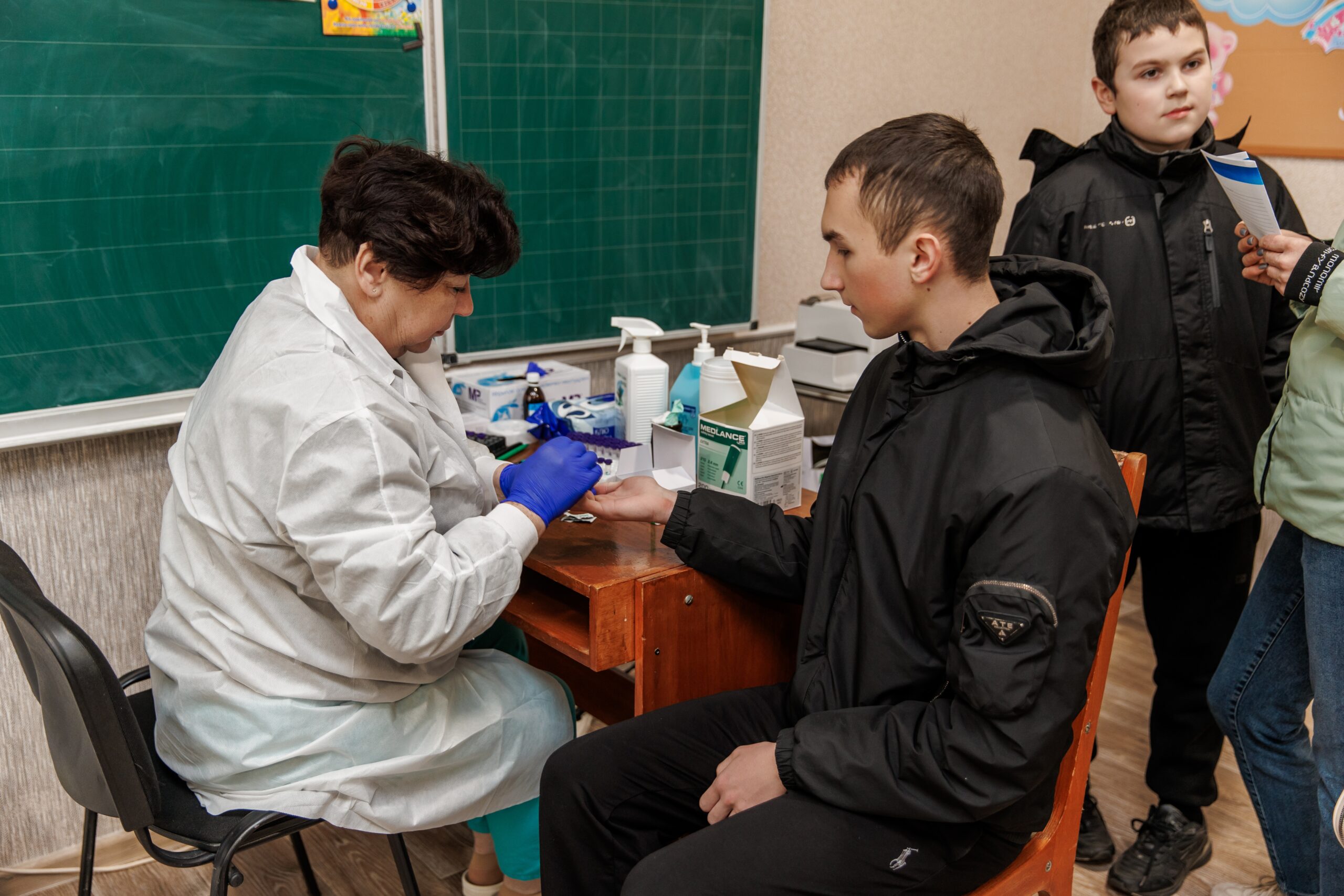 «Скарбничка здоров’я» від Благодійного фонду «МХП-Громаді»: у Пустовійтівці безкоштовно обстежили близько 370 дітей