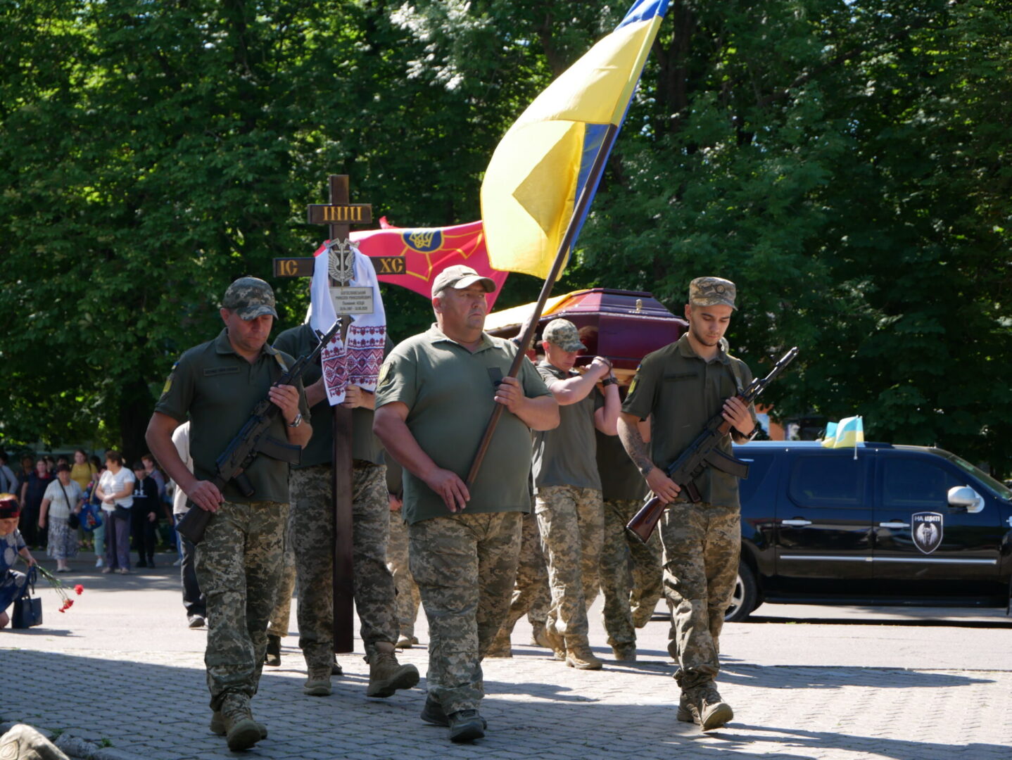 Роменська громада попрощалася із Захисником України Миколою Богославським