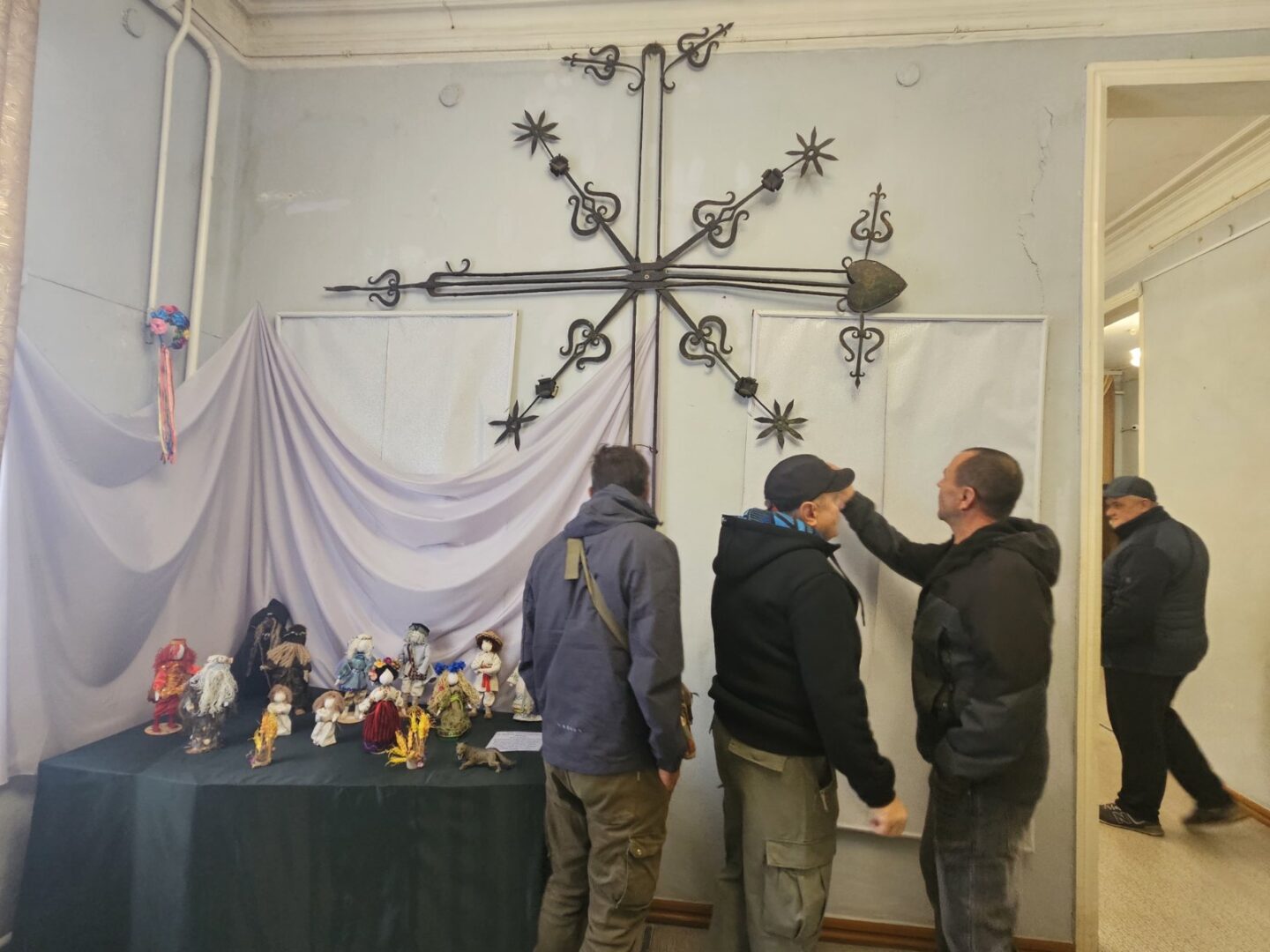 Для ветеранів Роменщини провели екскурсію до краєзнавчого музею